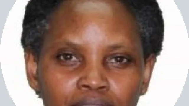 Rose Ngugi rund grau