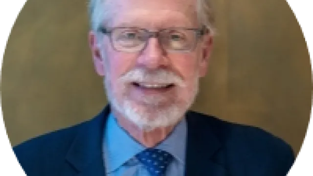 Stephen Heintz rund grau