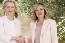 Europa spielt das Faschismus-Spiel - Meloni und von der Leyen