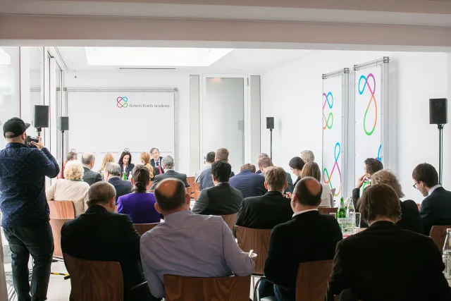 011_rbs_lunchtalk_manuel-frauendorf-fotografie_1K1A2977_0.jpg