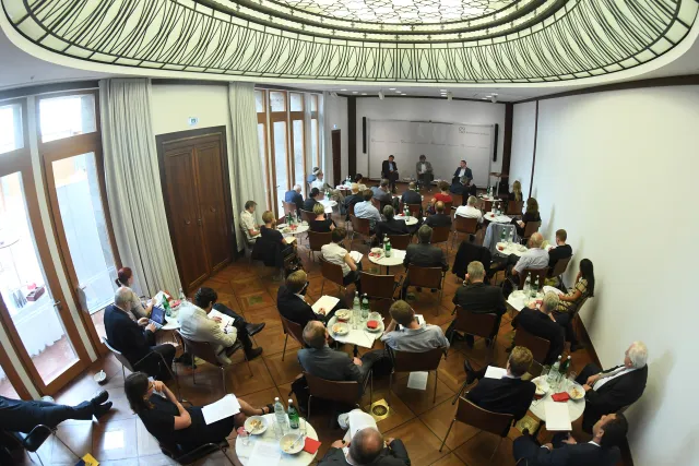  RBA_Lunch Talk_8904_0.jpg